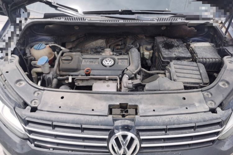 Used Volkswagen Touran 2011 1.4T DSG Zhiya Edition 5 Seats Engine Bay