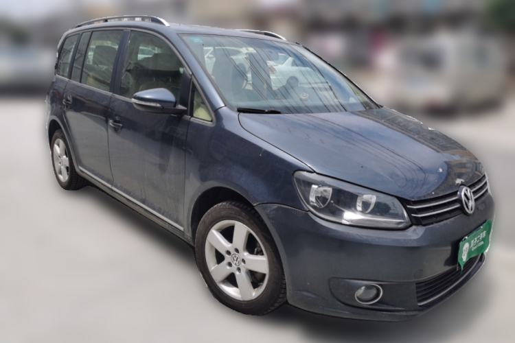 Used Volkswagen Touran 2011 1.4T DSG Zhiya Edition 5 Seats Front Right 45 Deg