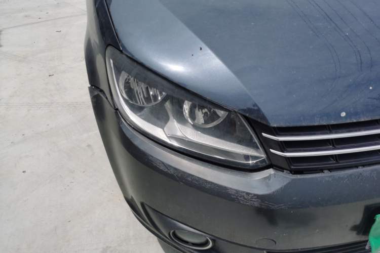 Used Volkswagen Touran 2011 1.4T DSG Zhiya Edition 5 Seats Right Front Headlight
