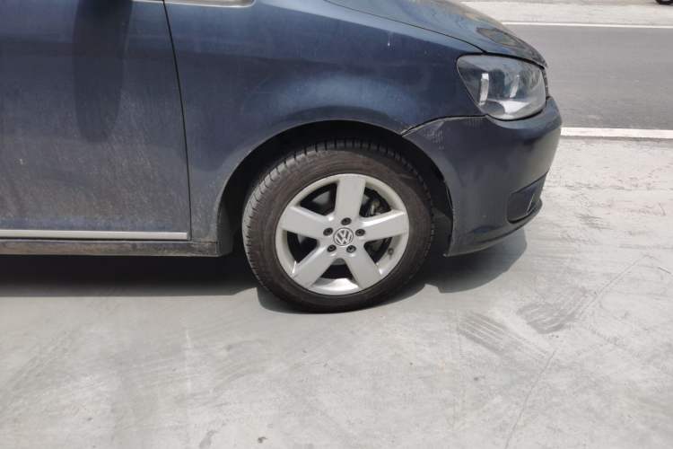 Used Volkswagen Touran 2011 1.4T DSG Zhiya Edition 5 Seats Right Front Wheel Hub