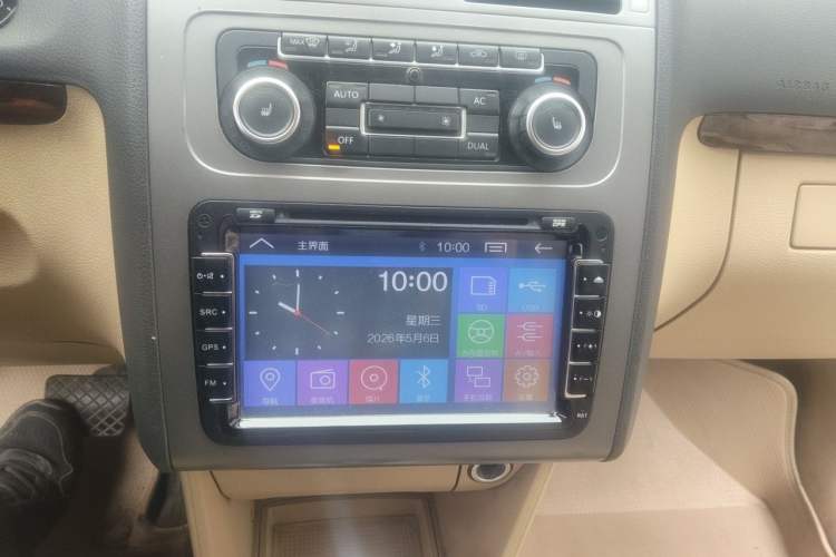 Used Volkswagen Touran 2011 1.4T DSG ZhiZhen Edition 5 Seats Audio And AC Panel