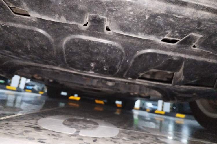 Used Volkswagen Touran 2011 1.4T Manual Zhiya Edition 5 Seats Chassis Front