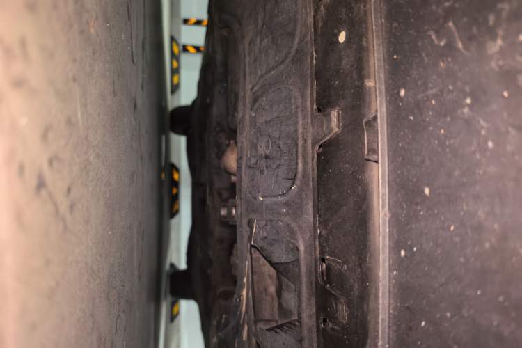Used Volkswagen Touran 2011 1.4T DSG Zhiya Edition 5 Seats Chassis Front