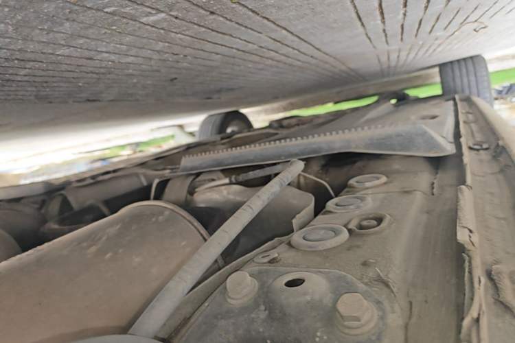 Used Volkswagen Touran 2011 1.4T DSG Zhiya Edition 5 Seats Chassis Rear Left