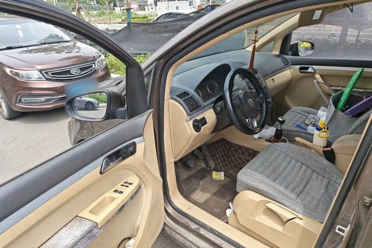 Used Volkswagen Touran 2011 1.4T Manual ZhiShang Edition 5-seater Driver Seat