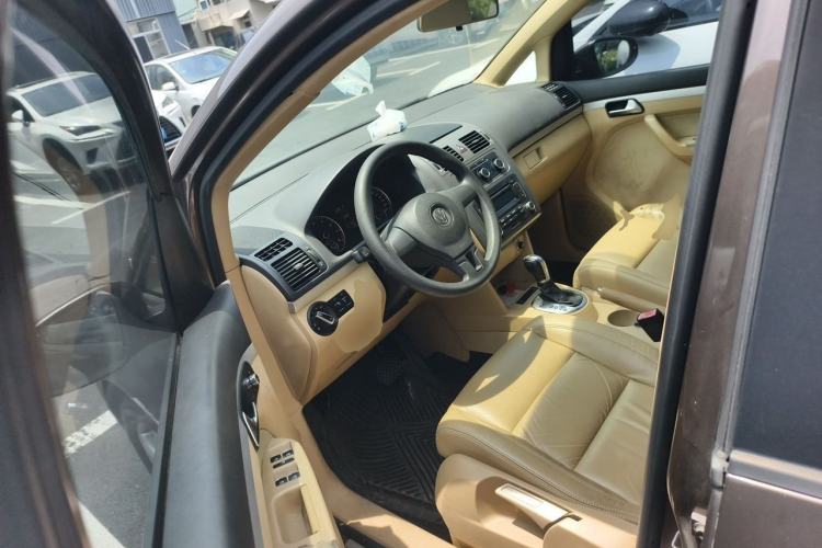 Used Volkswagen Touran 2011 1.4T DSG Zhiya Edition 5 Seats Driver Seat