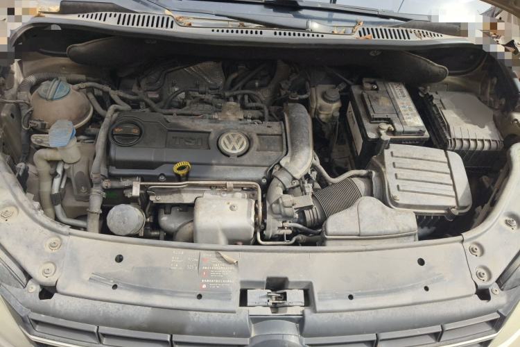 Used Volkswagen Touran 2011 1.4T DSG Zhiya Edition 5 Seats Engine Bay