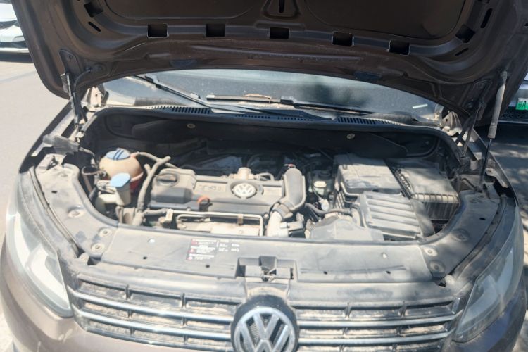 Used Volkswagen Touran 2011 1.4T DSG Zhiya Edition 5 Seats Engine Bay