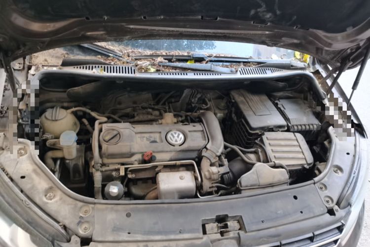 Used Volkswagen Touran 2011 1.4T DSG Zhiya Edition 5 Seats Engine Bay