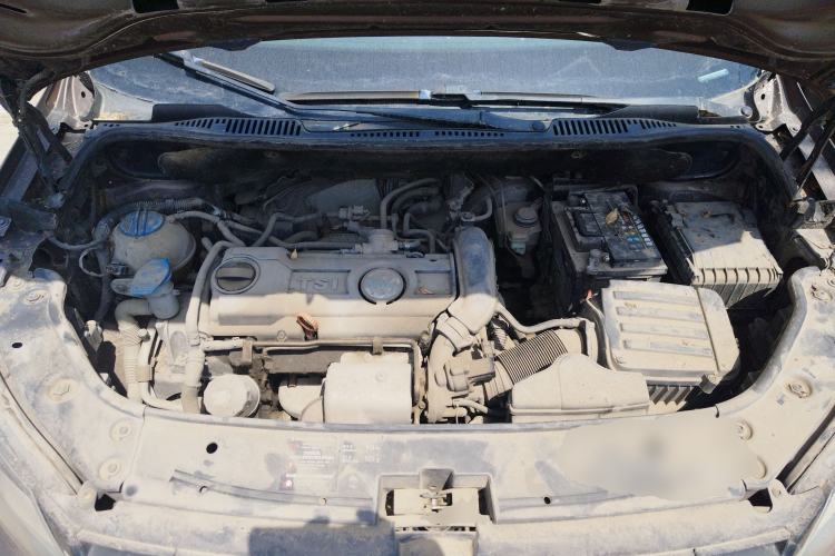 Used Volkswagen Touran 2011 1.4T DSG Zhiya Edition 5 Seats Engine Bay