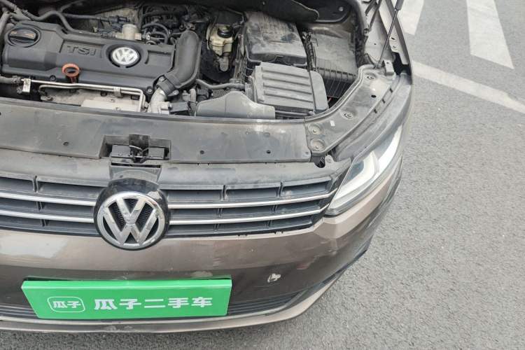 Used Volkswagen Touran 2011 1.4T DSG Zhiya Edition 5 Seats Engine Bay Left