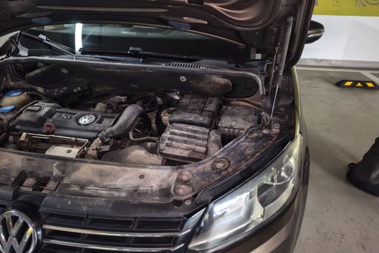 Used Volkswagen Touran 2011 1.4T DSG Zhiya Edition 5 Seats Engine Bay Left