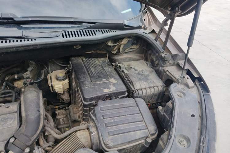 Used Volkswagen Touran 2011 1.4T DSG Zhiya Edition 5 Seats Engine Bay Left