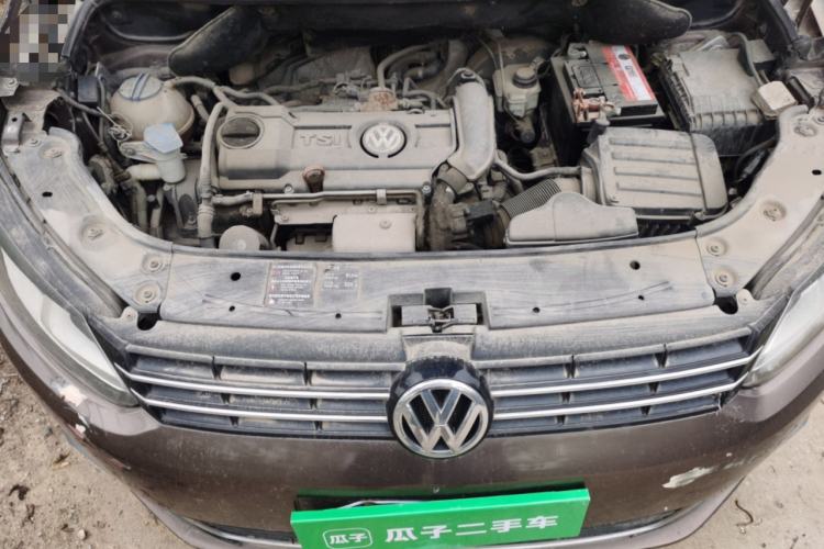 Used Volkswagen Touran 2011 1.4T Manual Zhiya Edition 5 Seats Engine Bay