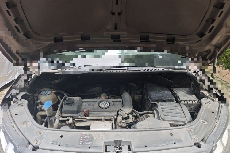 Used Volkswagen Touran 2011 1.4T DSG ZhiZhen Edition 5 Seats Engine Bay