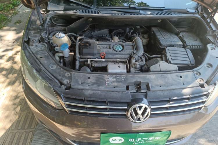 Used Volkswagen Touran 2011 1.4T DSG Zhiya Edition 5 Seats Engine Bay Right