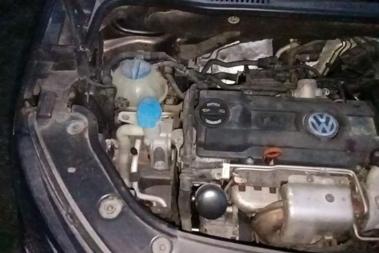 Used Volkswagen Touran 2011 1.4T DSG Zhiya Edition 5 Seats Engine Bay Right