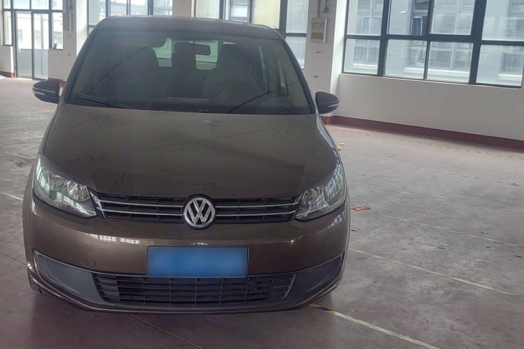 Used Volkswagen Touran 2011 1.4T Manual ZhiShang Edition 5-seater Exterior 3