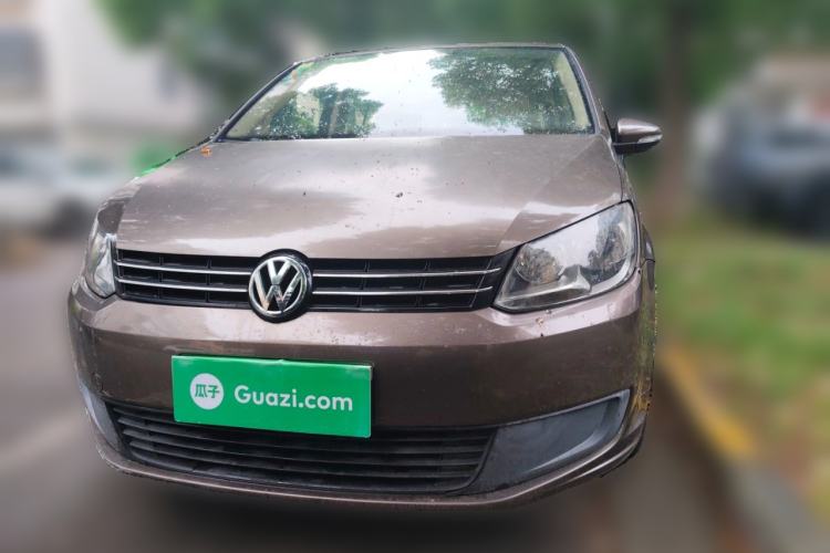 Used Volkswagen Touran 2011 1.4T Manual ZhiShang Edition 5-seater Front