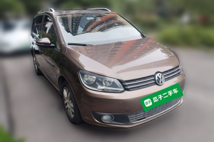 Used Volkswagen Touran 2011 1.4T DSG Zhiya Edition 5 Seats Front Right 45 Deg
