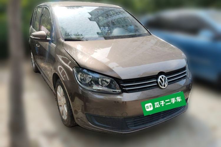 Used Volkswagen Touran 2011 1.4T Manual ZhiShang Edition 5-seater Front Right 45 Deg