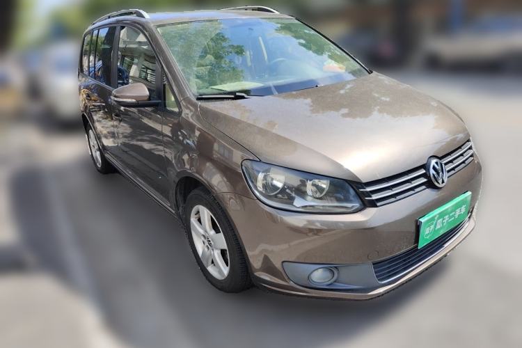 Used Volkswagen Touran 2011 1.4T Manual Zhiya Edition 5 Seats Front Right 45 Deg