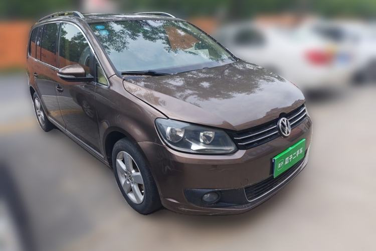 Used Volkswagen Touran 2011 1.4T DSG Zhiya Edition 5 Seats Front Right 45 Deg
