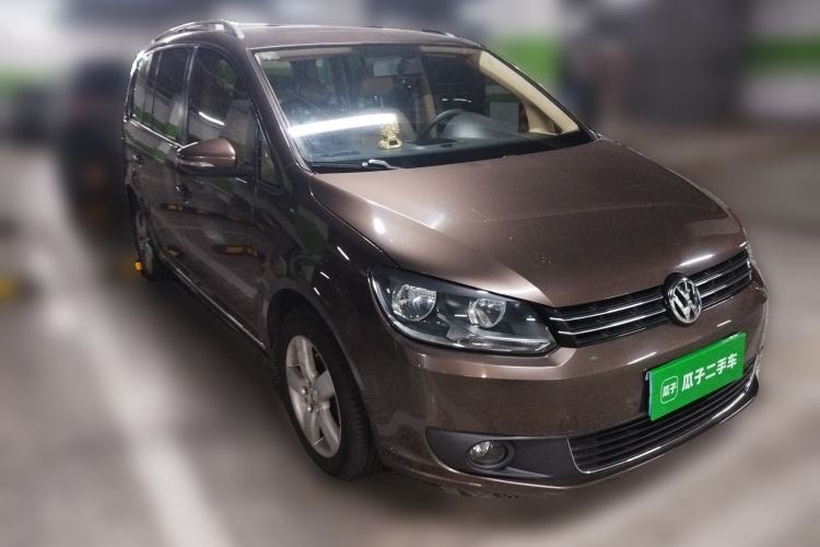 Used Volkswagen Touran 2011 1.4T Manual Zhiya Edition 5 Seats Front Right 45 Deg