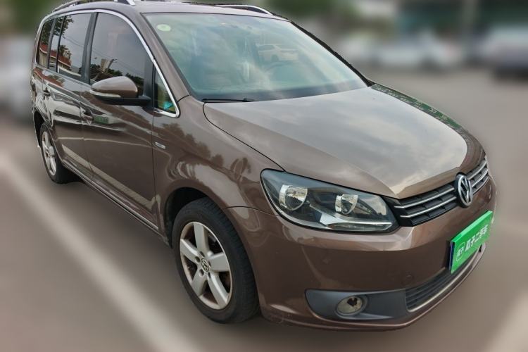 Used Volkswagen Touran 2011 1.4T DSG Zhiya Edition 5 Seats Front Right 45 Deg