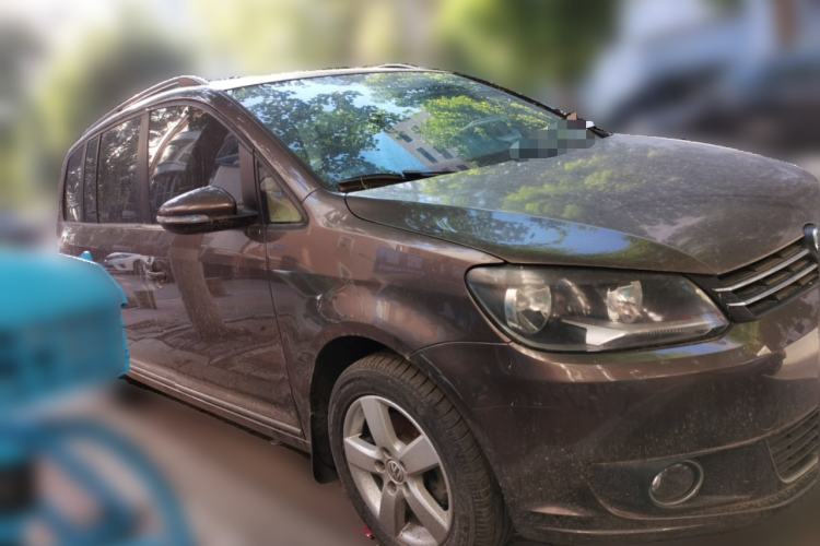 Used Volkswagen Touran 2011 1.4T DSG Zhiya Edition 5 Seats Front Right 45 Deg