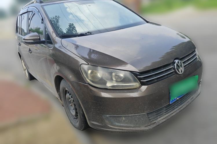 Used Volkswagen Touran 2011 1.4T Manual ZhiShang Edition 5-seater Front Right 45 Deg