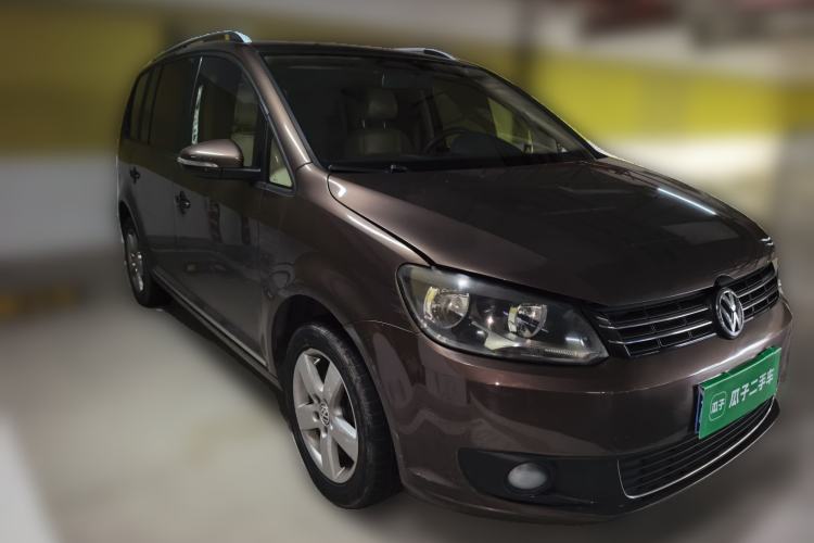 Used Volkswagen Touran 2011 1.4T DSG Zhiya Edition 5 Seats Front Right 45 Deg