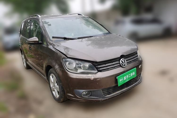 Used Volkswagen Touran 2011 1.4T Manual Zhiya Edition 5 Seats Front Right 45 Deg