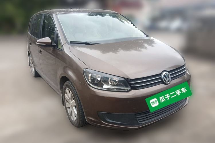 Used Volkswagen Touran 2011 1.4T Manual ZhiShang Edition 5-seater Front Right 45 Deg