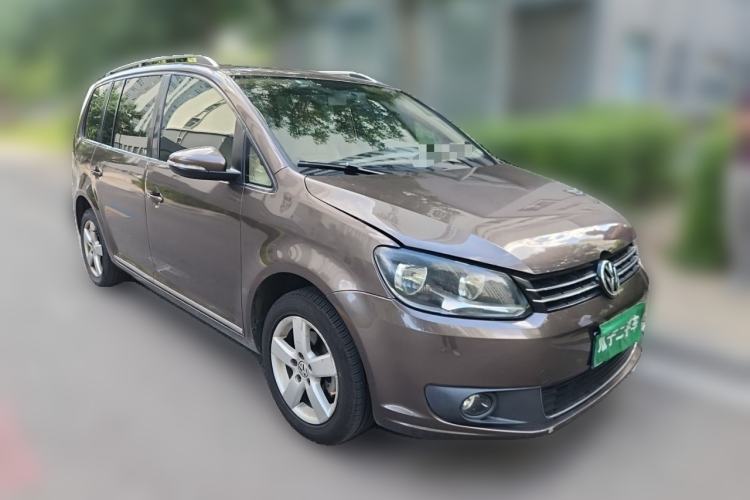 Used Volkswagen Touran 2011 1.4T DSG Zhiya Edition 5 Seats Front Right 45 Deg
