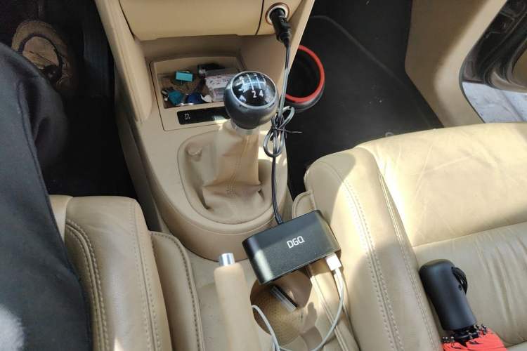 Used Volkswagen Touran 2011 1.4T Manual Zhiya Edition 5 Seats Gear Lever
