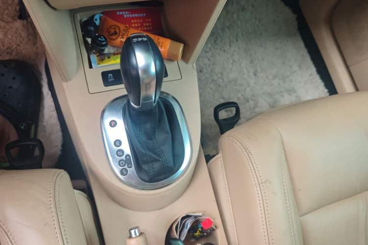 Used Volkswagen Touran 2011 1.4T DSG ZhiZhen Edition 5 Seats Gear Lever