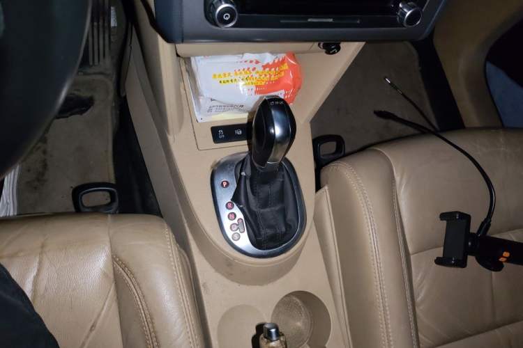 Used Volkswagen Touran 2011 1.4T DSG ZhiZhen Edition 5 Seats Gear Lever