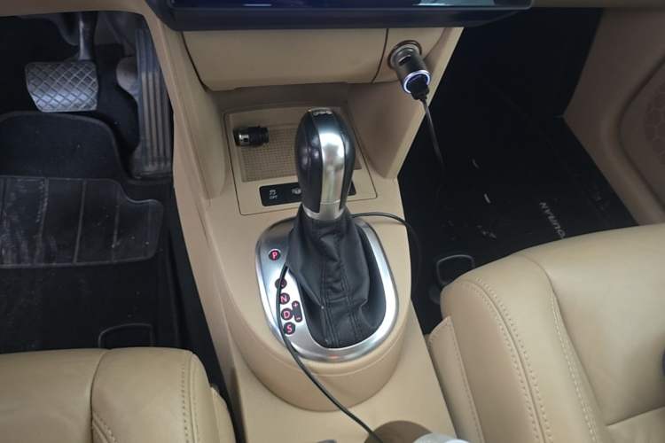 Used Volkswagen Touran 2011 1.4T DSG ZhiZhen Edition 5 Seats Gear Lever