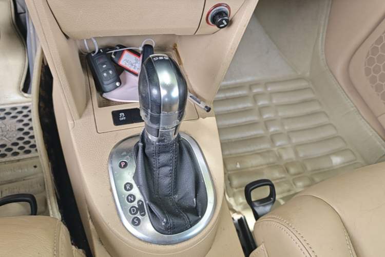 Used Volkswagen Touran 2011 1.4T DSG Zhiya Edition 5 Seats Gear Lever