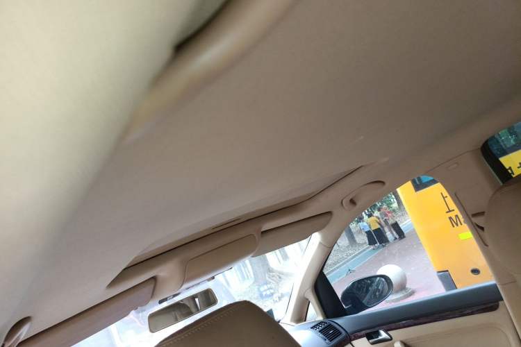 Used Volkswagen Touran 2011 1.4T Manual ZhiZhen Edition 5 Seats Headliner