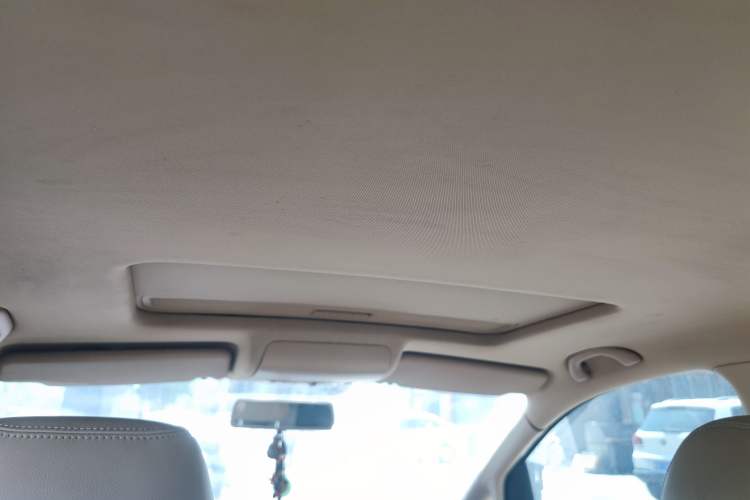 Used Volkswagen Touran 2011 1.4T DSG Zhiya Edition 5 Seats Headliner