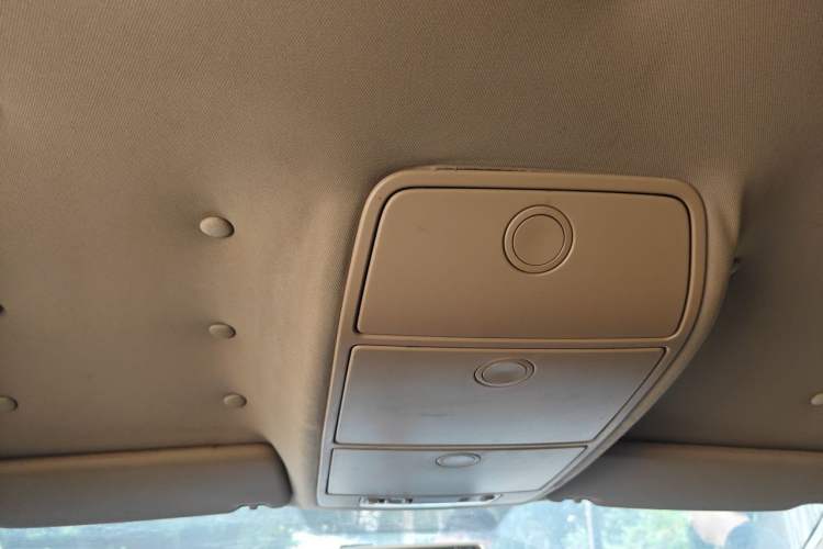 Used Volkswagen Touran 2011 1.4T Manual ZhiShang Edition 5-seater Headliner