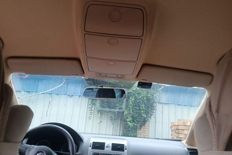 Used Volkswagen Touran 2011 1.4T Manual ZhiShang Edition 5-seater Headliner