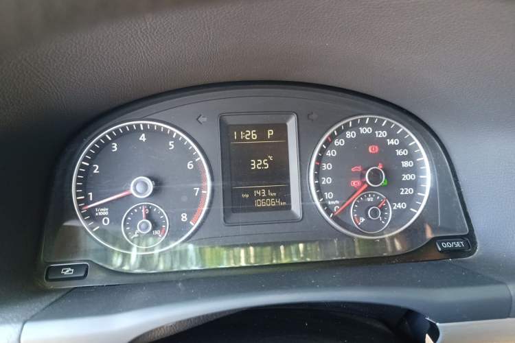 Used Volkswagen Touran 2011 1.4T DSG Zhiya Edition 5 Seats Instrument Cluster