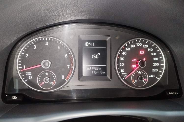 Used Volkswagen Touran 2011 1.4T Manual Zhiya Edition 5 Seats Instrument Cluster