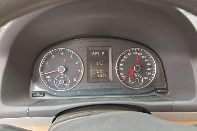 Used Volkswagen Touran 2011 1.4T DSG Zhiya Edition 5 Seats Instrument Cluster