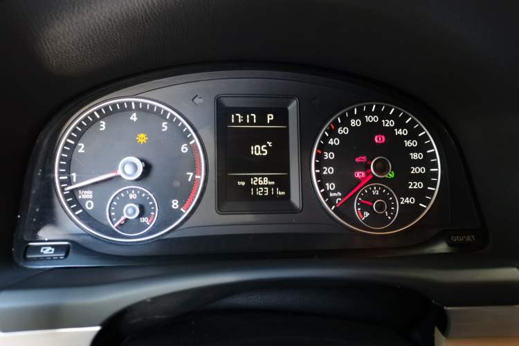 Used Volkswagen Touran 2011 1.4T DSG Zhiya Edition 5 Seats Instrument Cluster