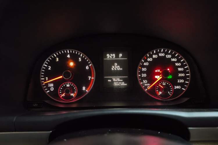 Used Volkswagen Touran 2011 1.4T DSG Zhiya Edition 5 Seats Instrument Cluster
