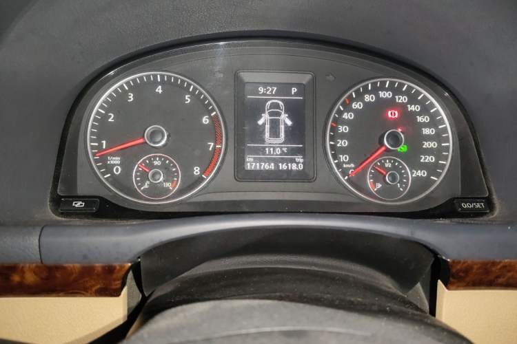 Used Volkswagen Touran 2011 1.4T DSG ZhiZhen Edition 5 Seats Instrument Cluster